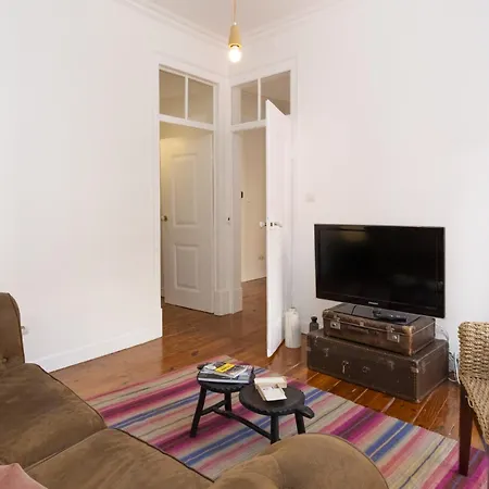 公寓 Comfortable With Terrace Near Marques De Pombal, - Ttl317