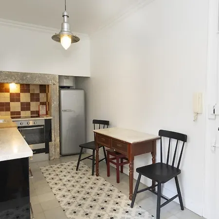 In Center With A Terrace, 317 リスボン
