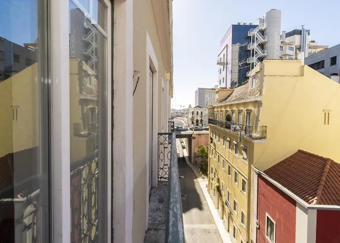Comfortable With Terrace Near Marques De Pombal, - Ttl317 アパート