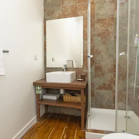 Comfortable With Terrace Near Marques De Pombal, - Ttl317 شقة