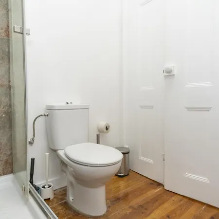 Comfortable With Terrace Near Marques De Pombal, - Ttl317 شقة *