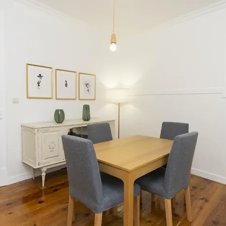 شقة Comfortable With Terrace Near Marques De Pombal, - Ttl317 *