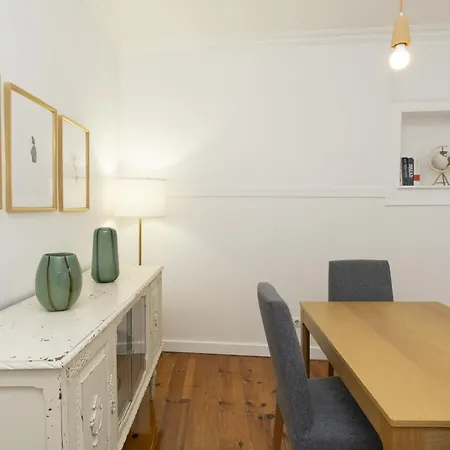 Comfortable With Terrace Near Marques De Pombal, - Ttl317 شقة