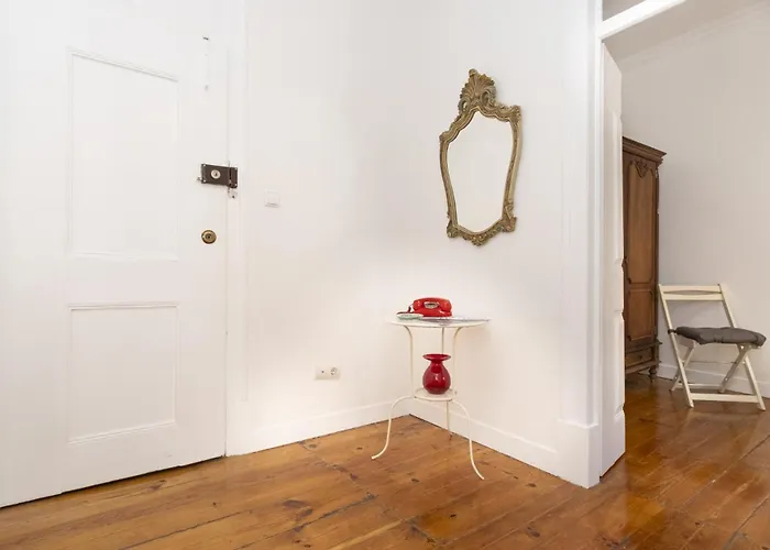 Comfortable With Terrace Near Marques De Pombal, - Ttl317 דירה ליסבון